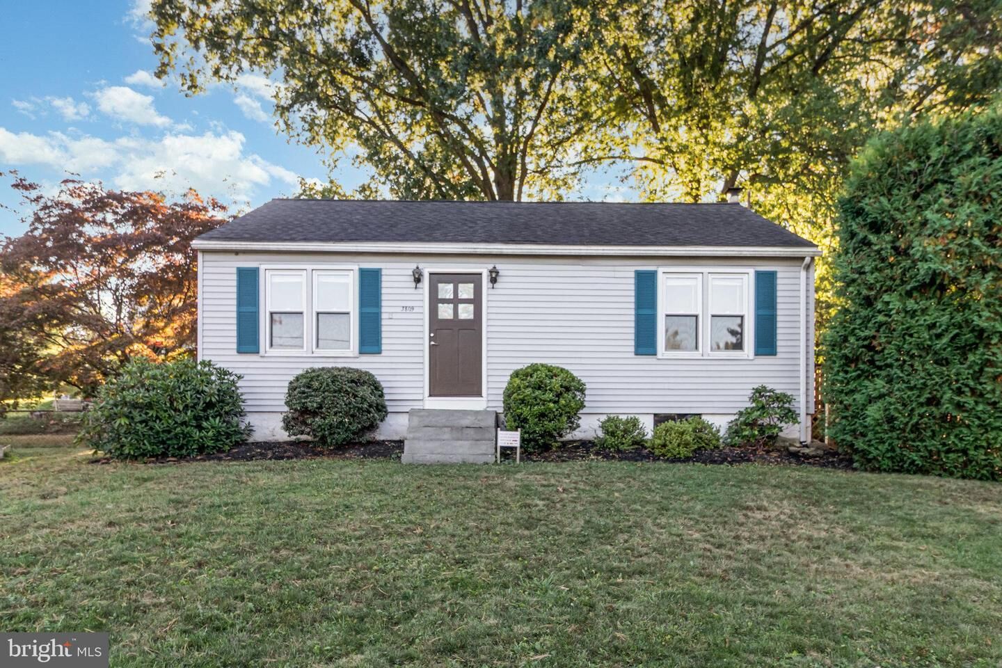 Property Photo: 3809 Colonial Road PA 17109