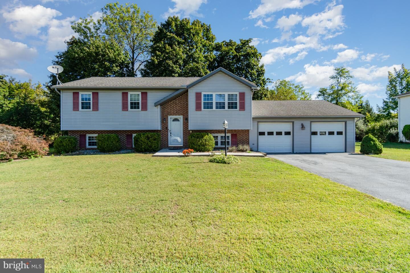 Property Photo:  46 Wooded Run Drive  PA 17019 