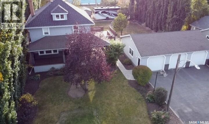 Property Photo:  560 4th Avenue E  SK S0K 4L0 