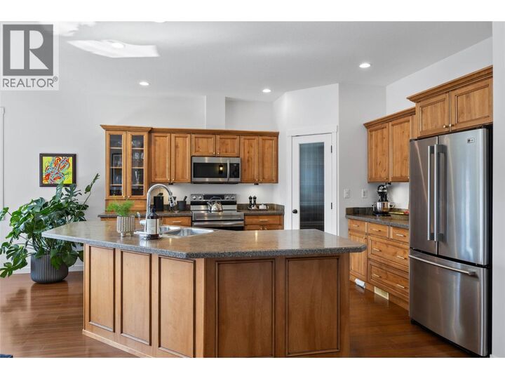 Property Photo:  944 9th Green Drive  BC V2H 1T9 