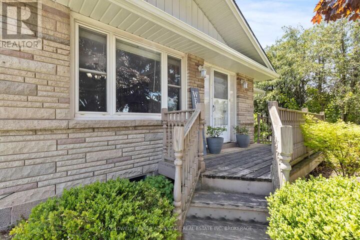 Property Photo:  302 Main Street East  ON L3M 1P8 