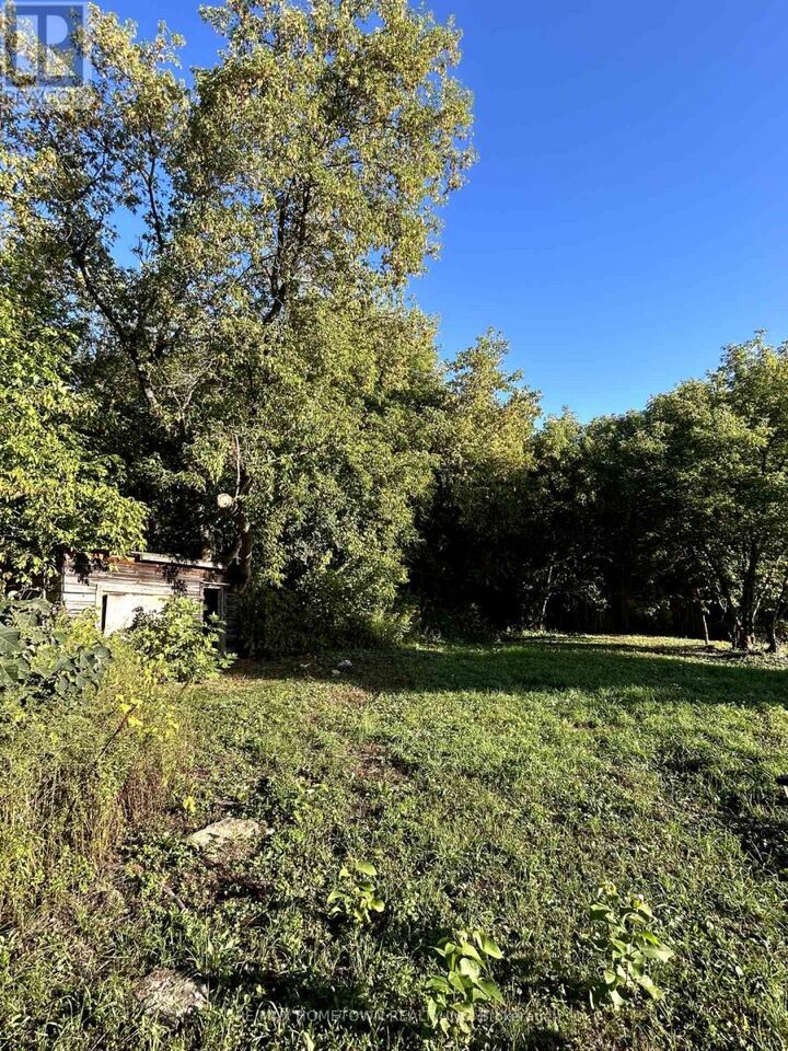 Property Photo:  523 Lower Oak Leaf Road  ON K0E 1B0 