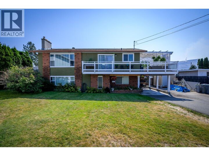 1795 Delnor Crescent  Kamloops BC V2B 4H9 photo