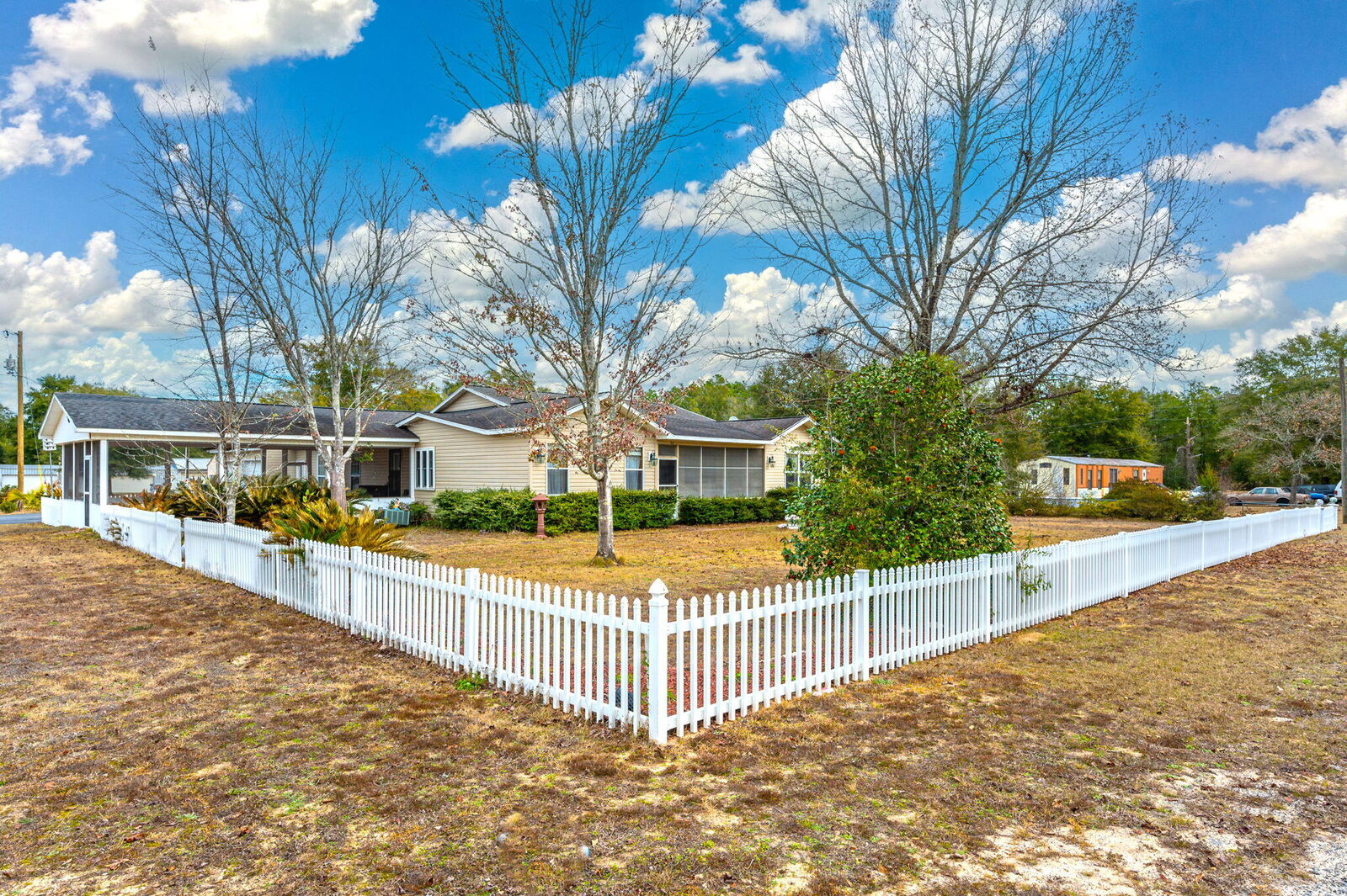 Property Photo:  52 Tulip Avenue  FL 32433