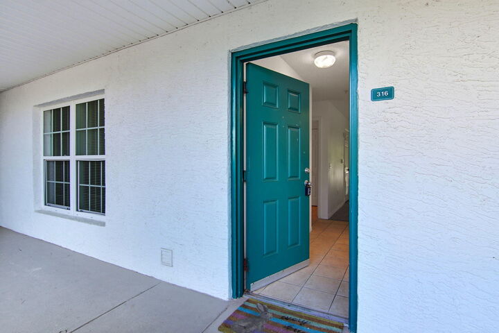 Property Photo:  4270 Calinda Lane 316  FL 32578 