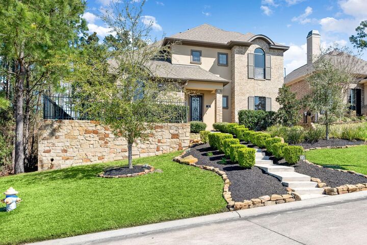 Property Photo:  32 Evangeline Boulevard  TX 77304 