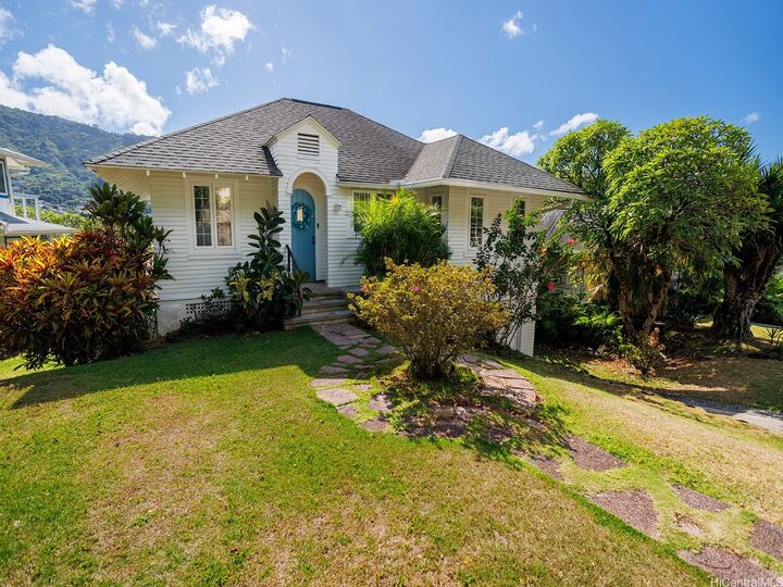 2508 Olopua Street  Honolulu HI 96822 photo