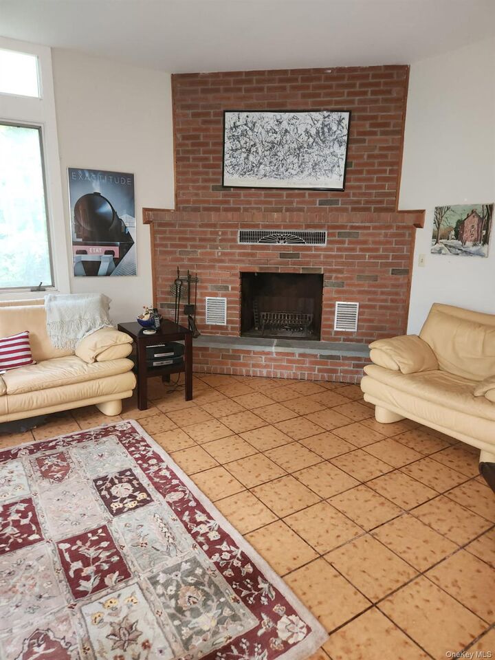 Property Photo:  9 Watch Hill Road  NY 12561 