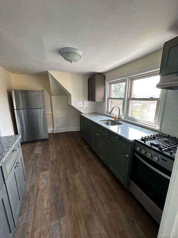 Property Photo:  175 Centre Avenue  NY 10805 