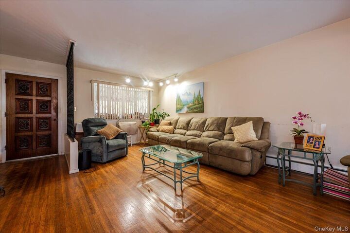 Property Photo:  248 Throggs Neck Boulevard  NY 10465 