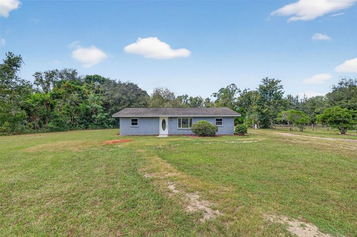 Property Photo: 12327 Hamlin Road FL 34610