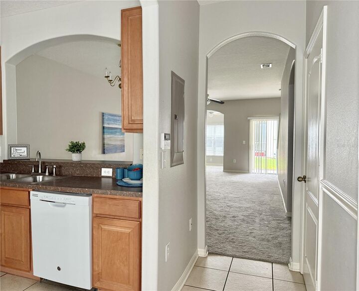 Property Photo:  3506 High Hampton Cir  FL 33610