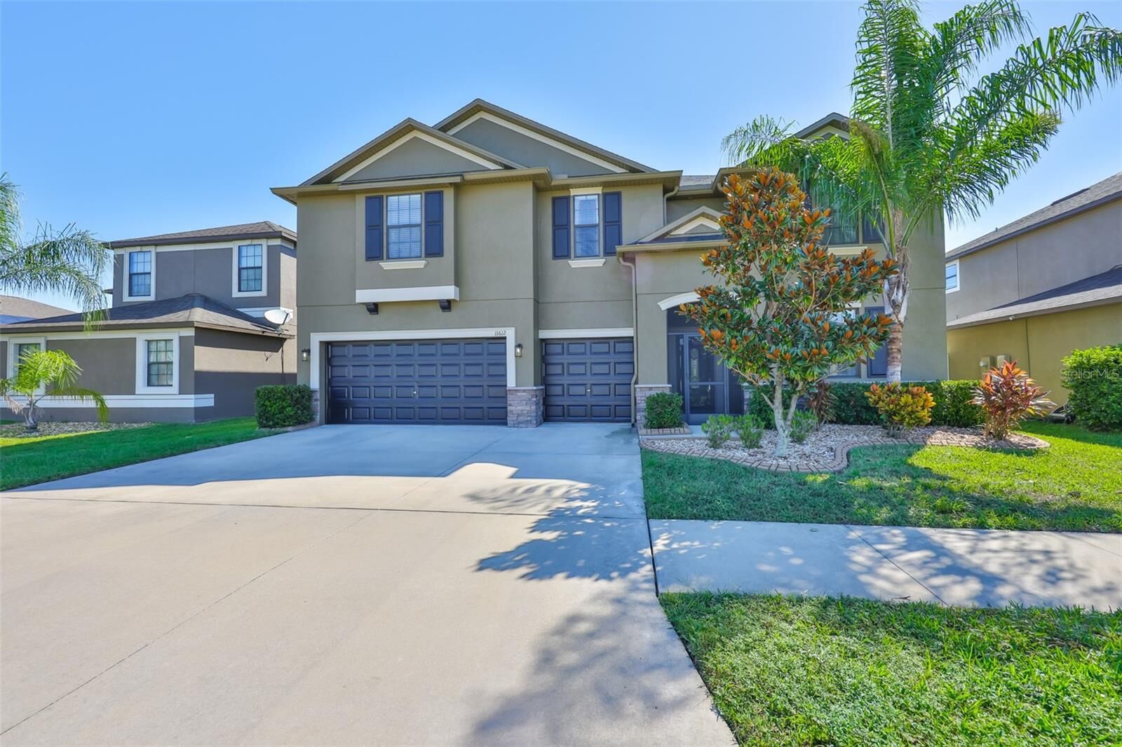 Property Photo:  11612 Shelby Jay Drive  FL 33579 