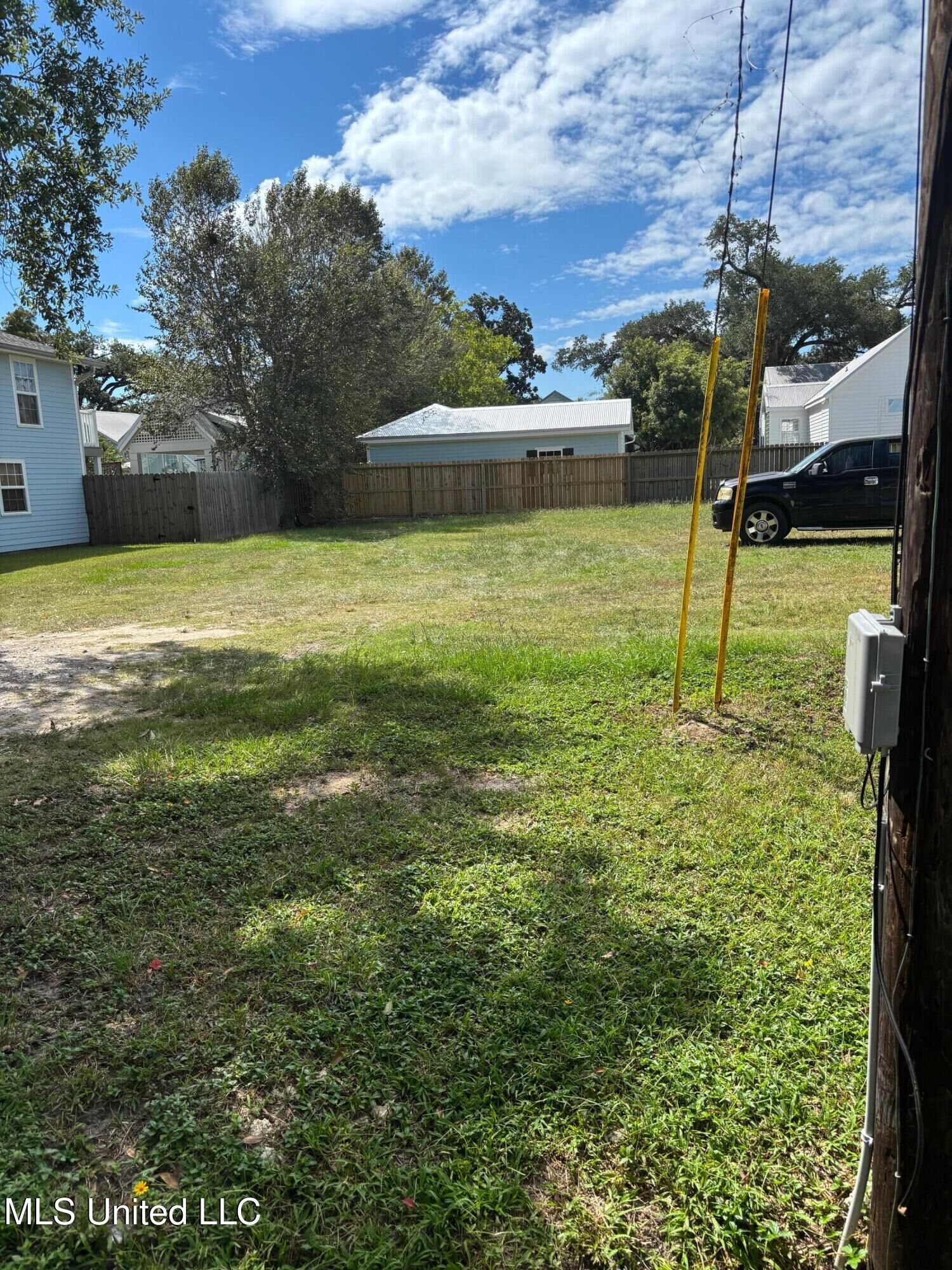 Property Photo:  00 State Street  MS 39520 