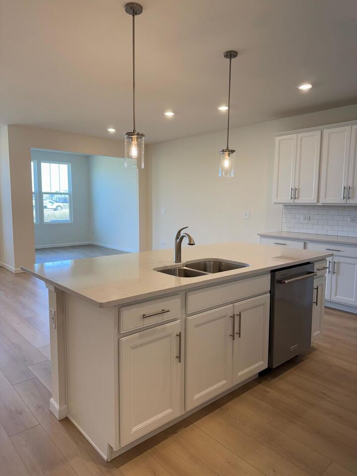 Property Photo:  660 Switchgrass Way 58002  IL 60490 