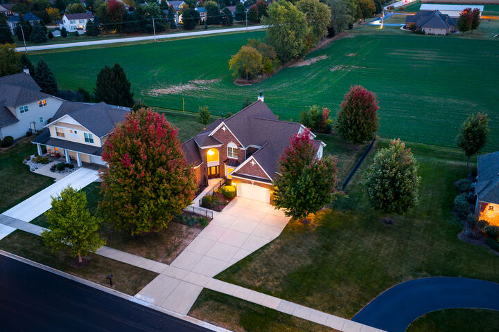 Property Photo:  351 Lake Run Lane  IL 60542