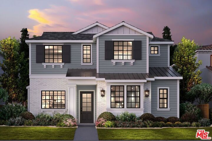 Property Photo:  911 Yale Street  CA 90403 