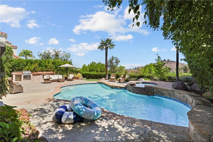 Property Photo: 3622 Reina Court CA 91302