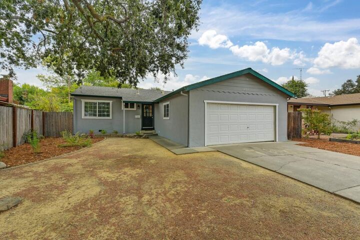 Property Photo:  1402 Spruce Lane  CA 95616 