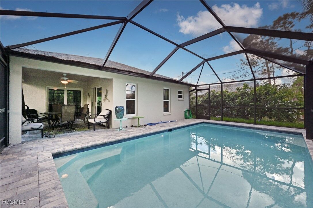 Property Photo: 793 95th Avenue N FL 34108