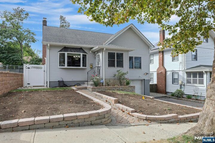 Property Photo:  128 Homestead Place  NJ 07603 