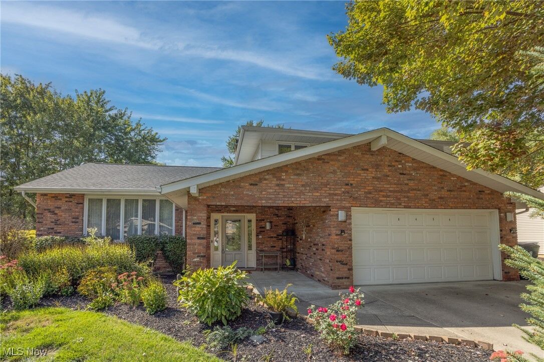 Property Photo: 6454 Huntington OH 44139