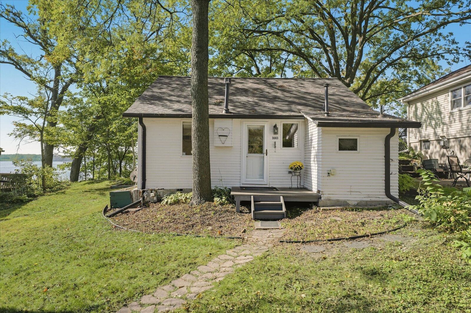 Property Photo:  3083 Lake Shore Avenue  MN 55359 