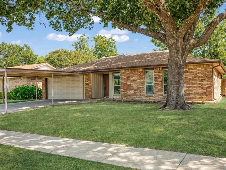 Property Photo: 610 Darnel Drive TX 75149