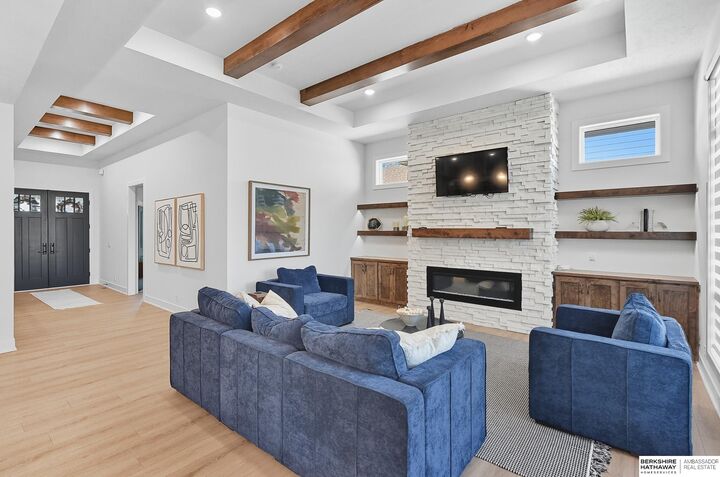 Property Photo: 3913 S 212th Street NE 68022