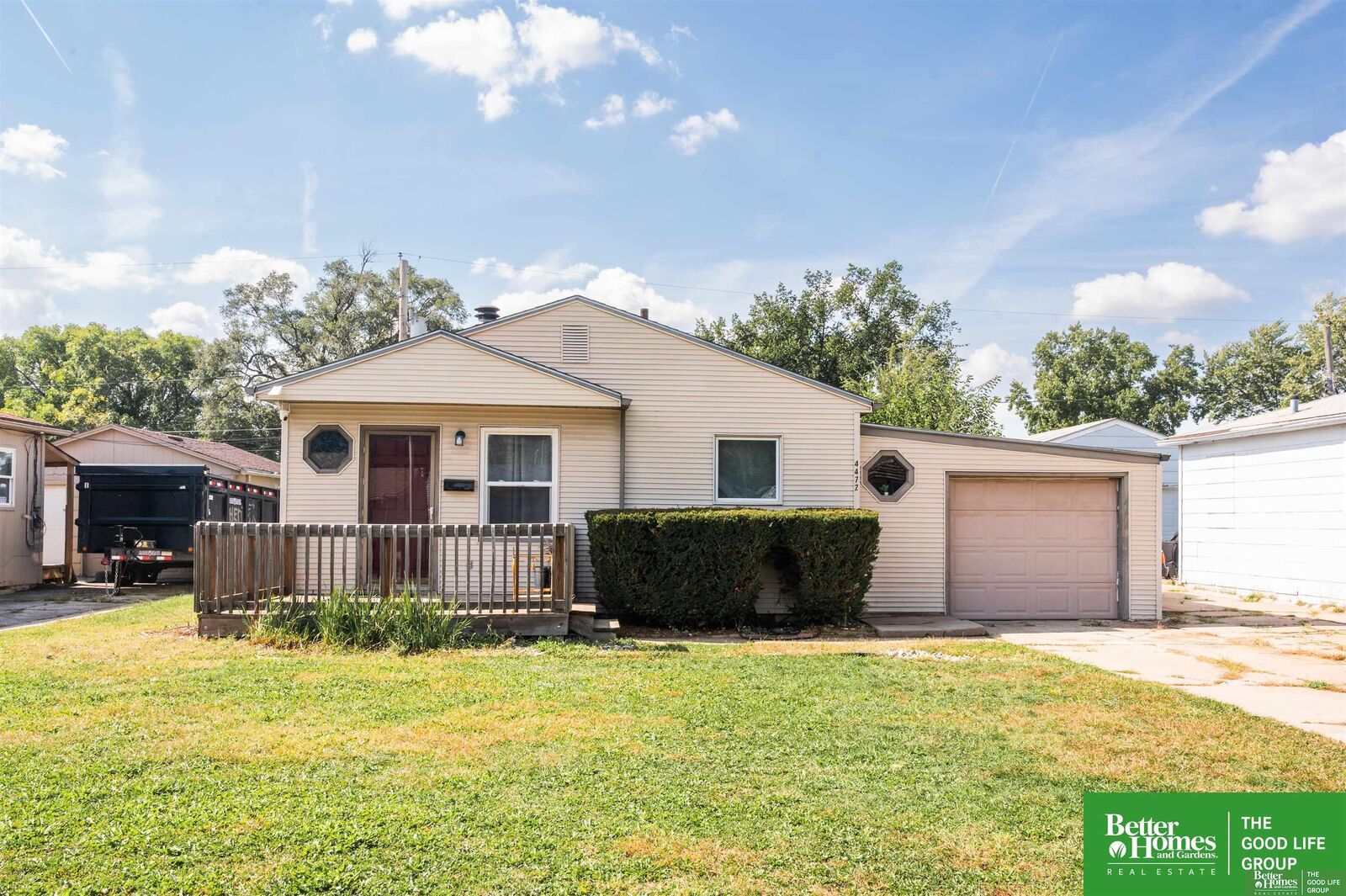 Property Photo:  4472 S 61st Avenue  NE 68117 
