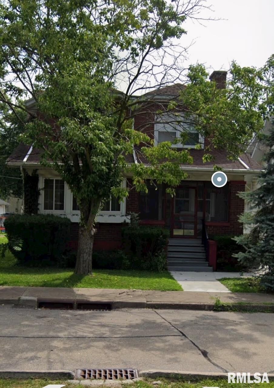 Property Photo: 605 Melrose Court IA 52732
