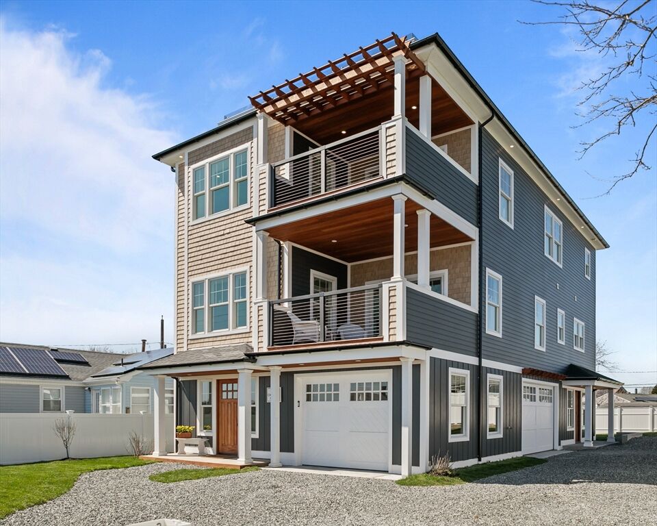 Property Photo:  386 Park Avenue  RI 02871 