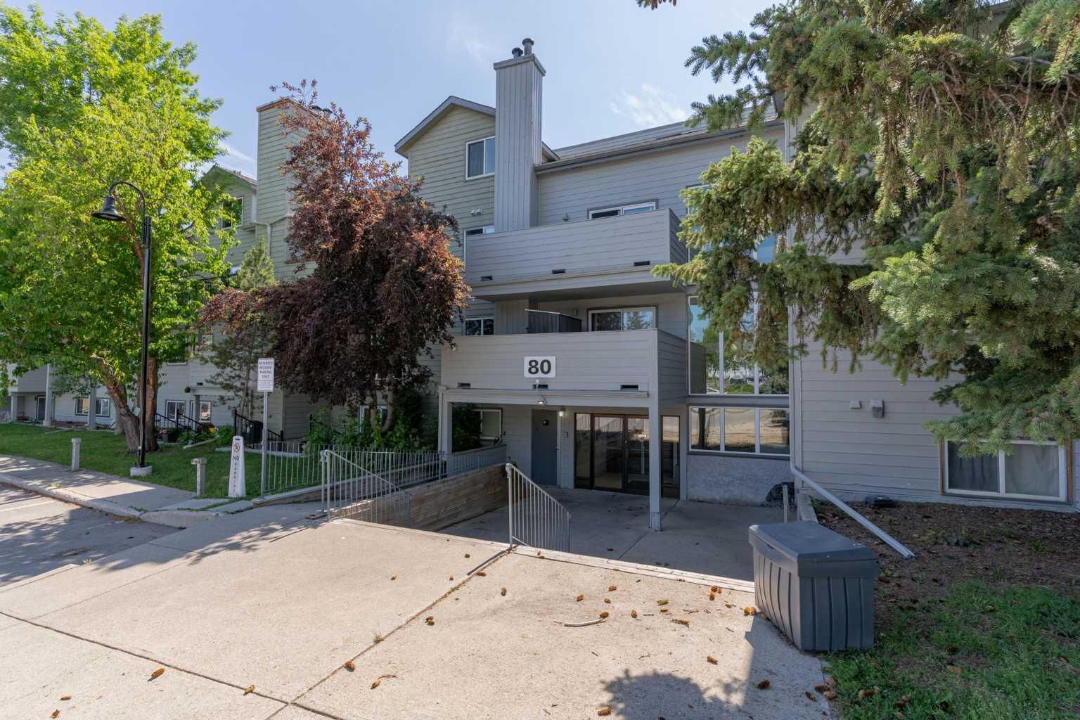 Property Photo:  80 Glamis Drive SW 3315  AB T3E 6T7 