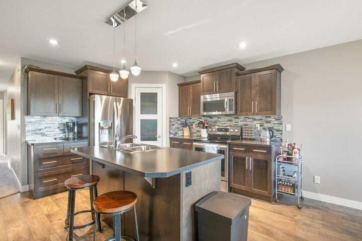 Photo de la propriété:  371 Lancaster Drive  AB T4R 0R1 
