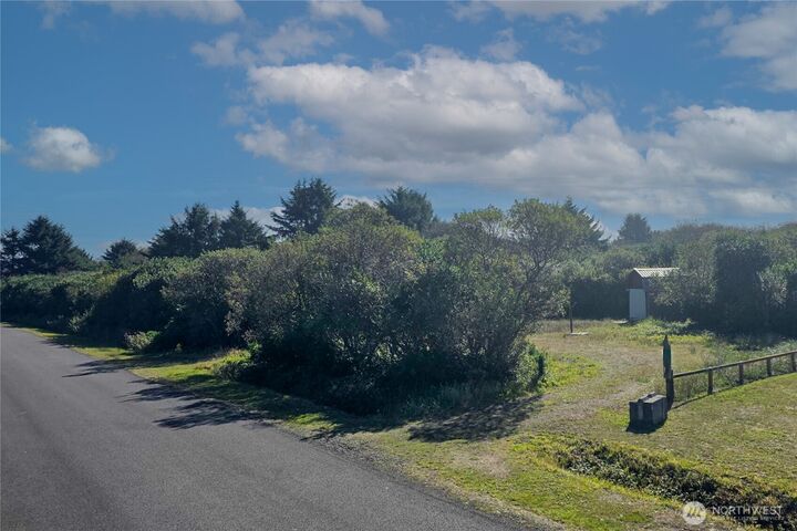 Property Photo:  1040  Fairwood Drive SW  WA 98569 