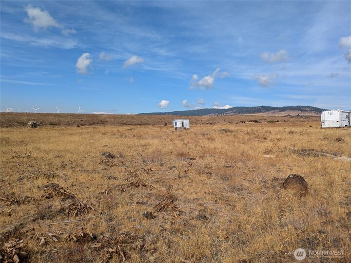 Property Photo:  1151  Flying Rock Road  WA 98926 