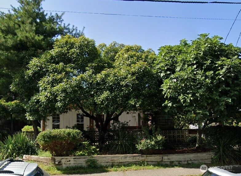Property Photo:  9533  Ashworth Avenue N  WA 98103 