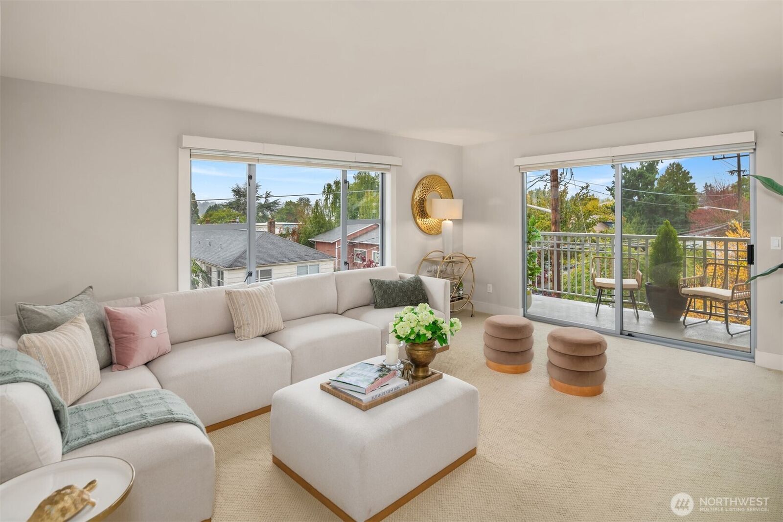 Property Photo:  7300  Woodlawn Avenue NE 401  WA 98115 