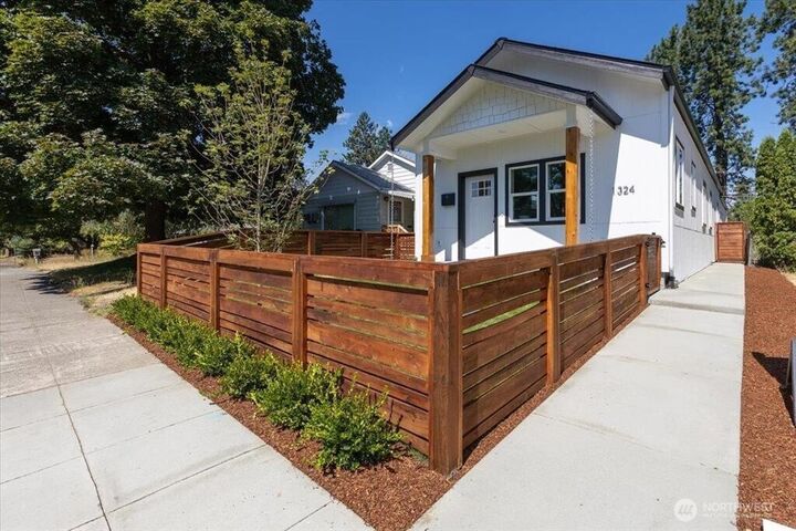 1324 W Dalke Avenue  Spokane WA 99205 photo