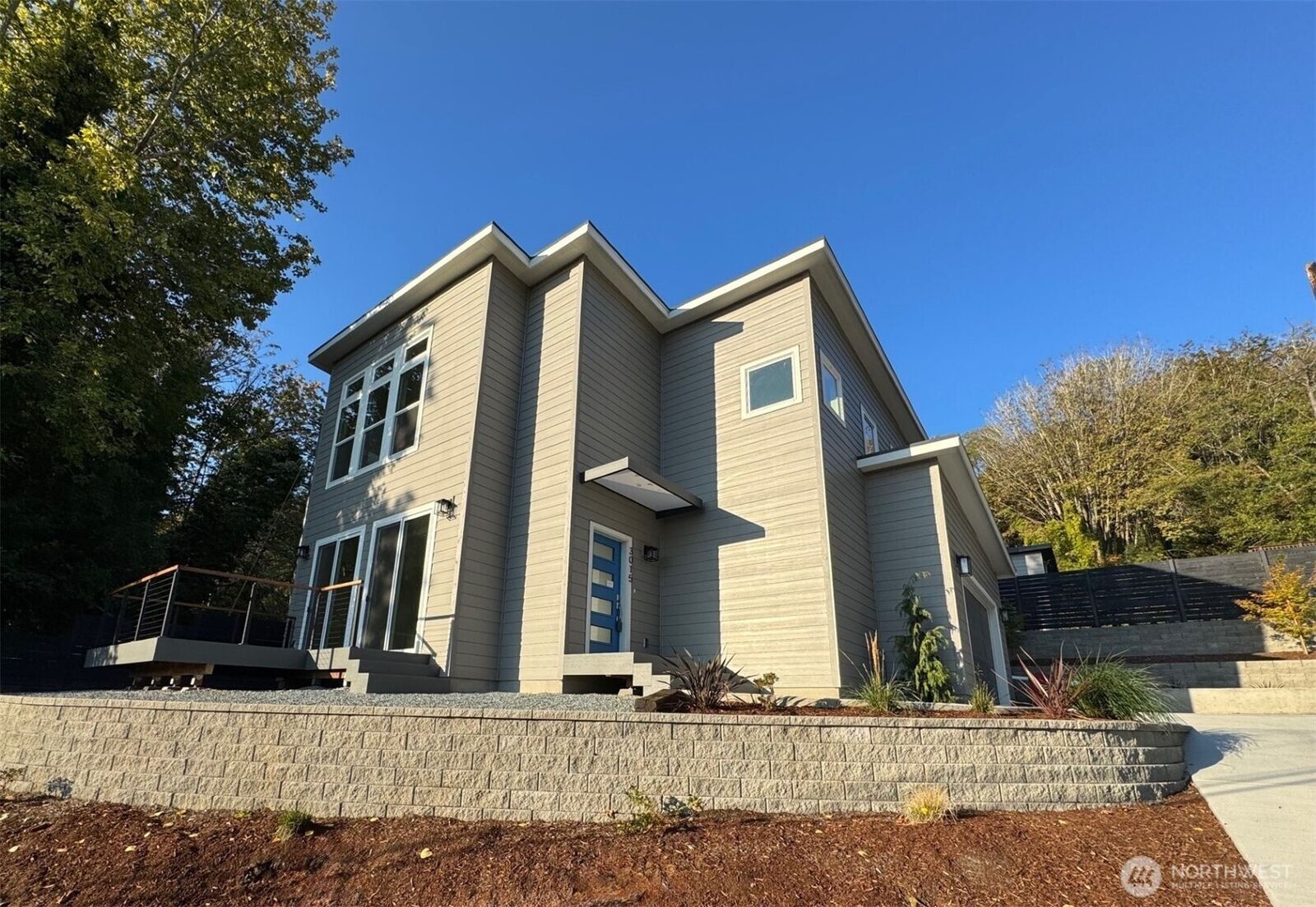 Property Photo: 3015 SW Harbor Lane WA 98126