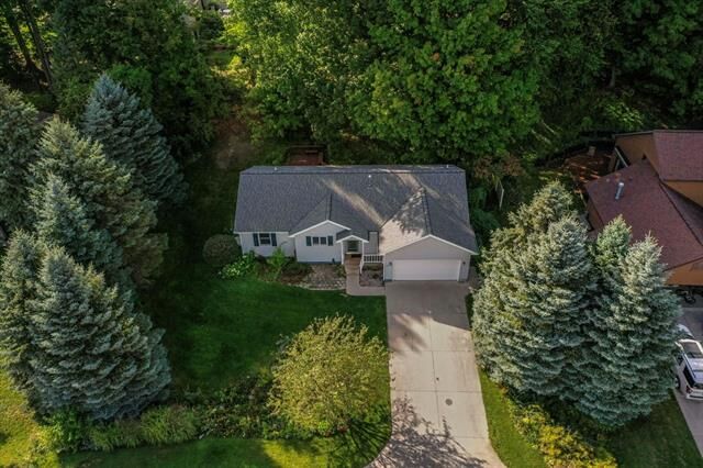 Property Photo:  1251 Farmington Drive  MI 49696 