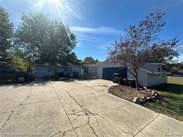 4925 Lippincott Road  Lapeer MI 48446 photo