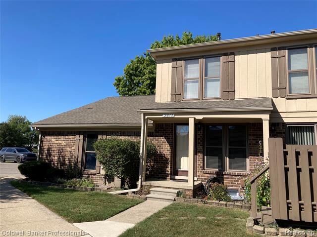 Property Photo:  31872 Ivy Lane  MI 48093 