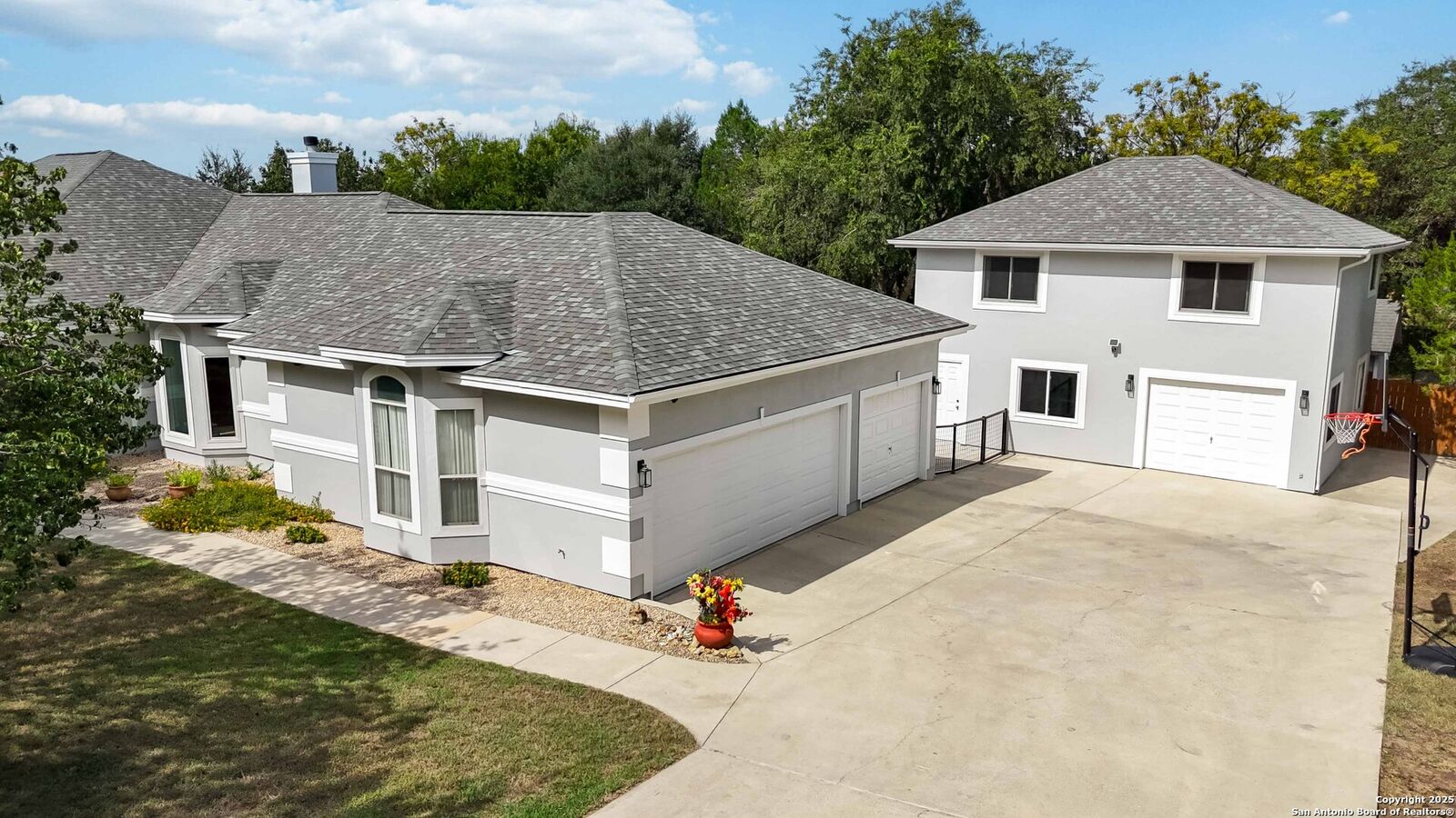 Property Photo:  21927 Park View  TX 78266 