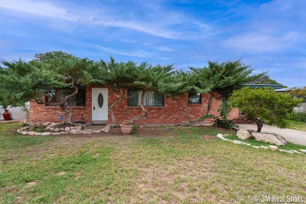 Property Photo: 3141 Oxford Dr TX 76904
