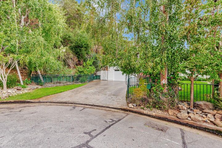 Property Photo:  1630 Courtland Road  CA 94002 