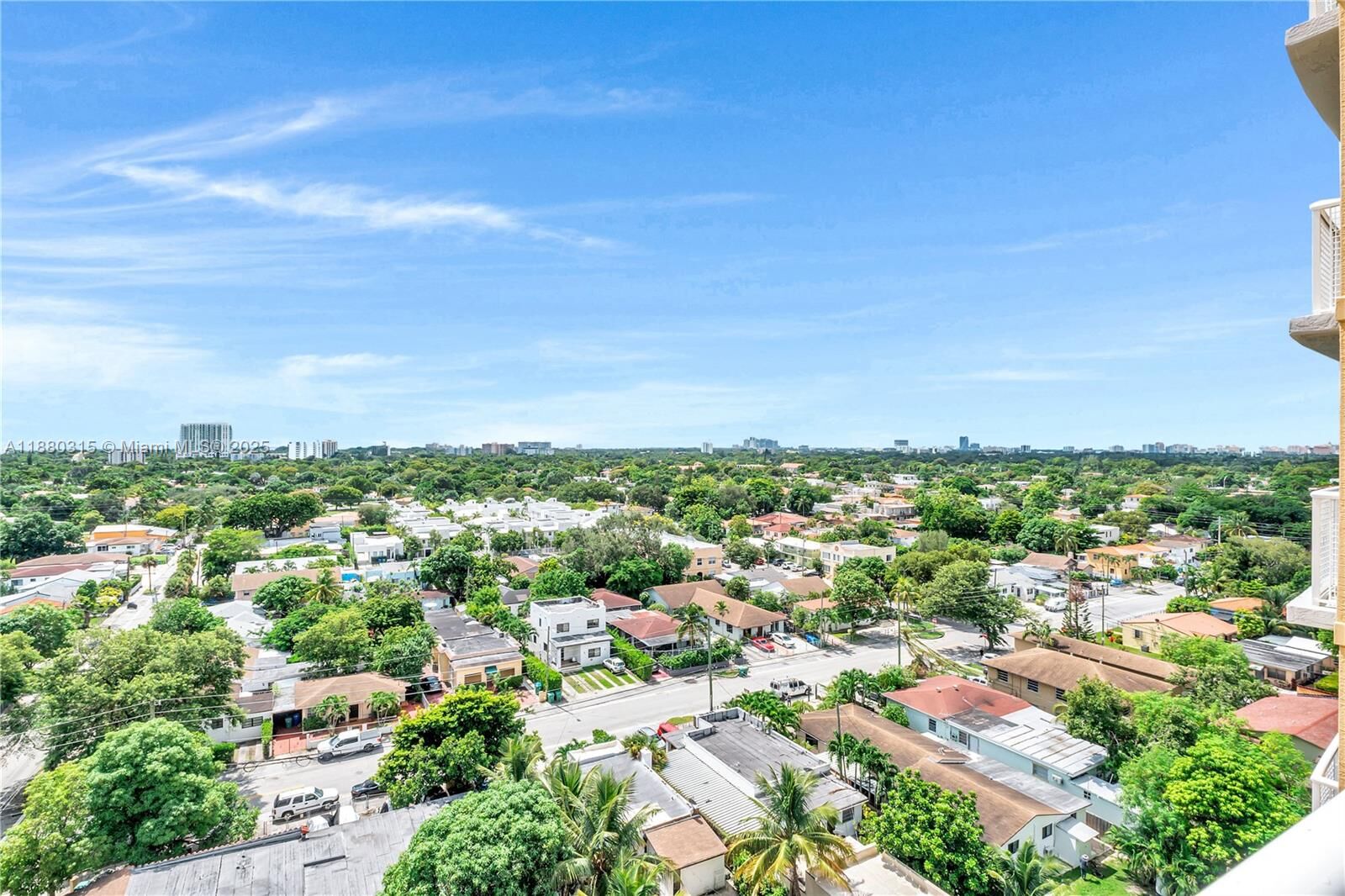 Property Photo:  900 SW 8th St 1110  FL 33130 