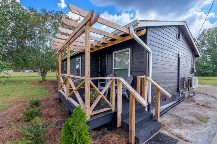 Property Photo: 1051 Co Rd 7 AL 35633 - FLORENCE