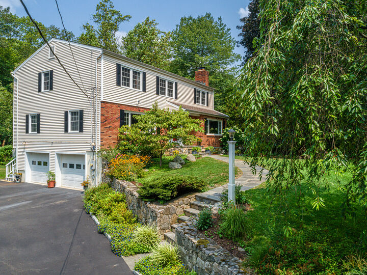 Property Photo:  65 Malibu Road  CT 06903 