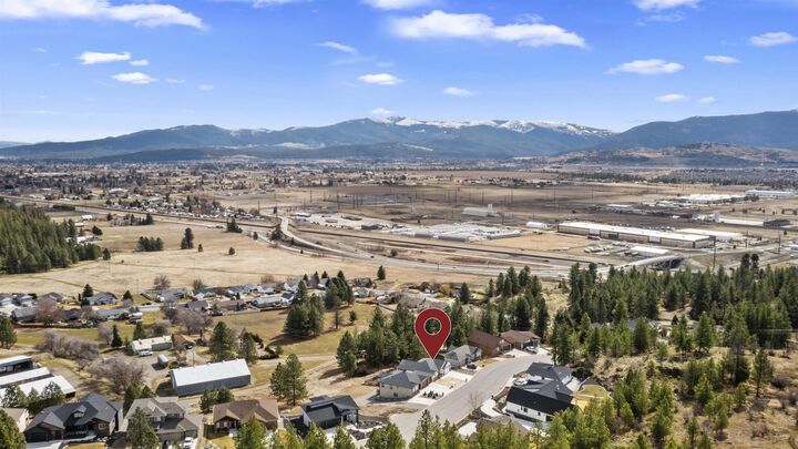 Property Photo:  5114 N Del Rey Dr  WA 99027 